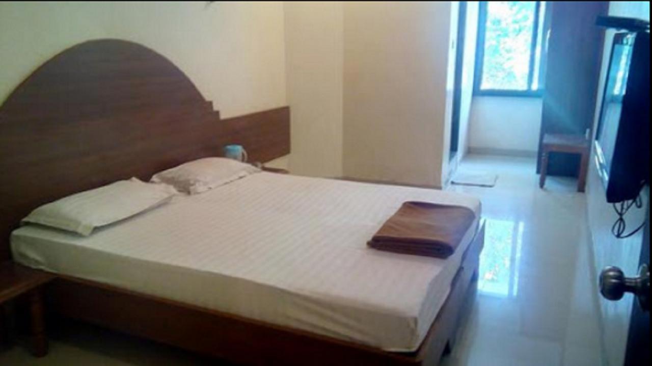 Hotel Rajdeep 浦那 外观 照片