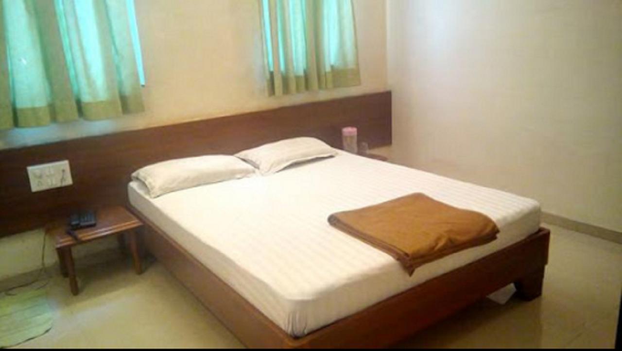 Hotel Rajdeep 浦那 外观 照片