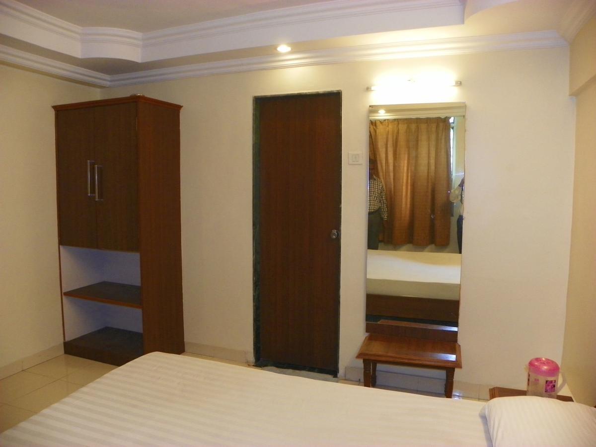 Hotel Rajdeep 浦那 外观 照片